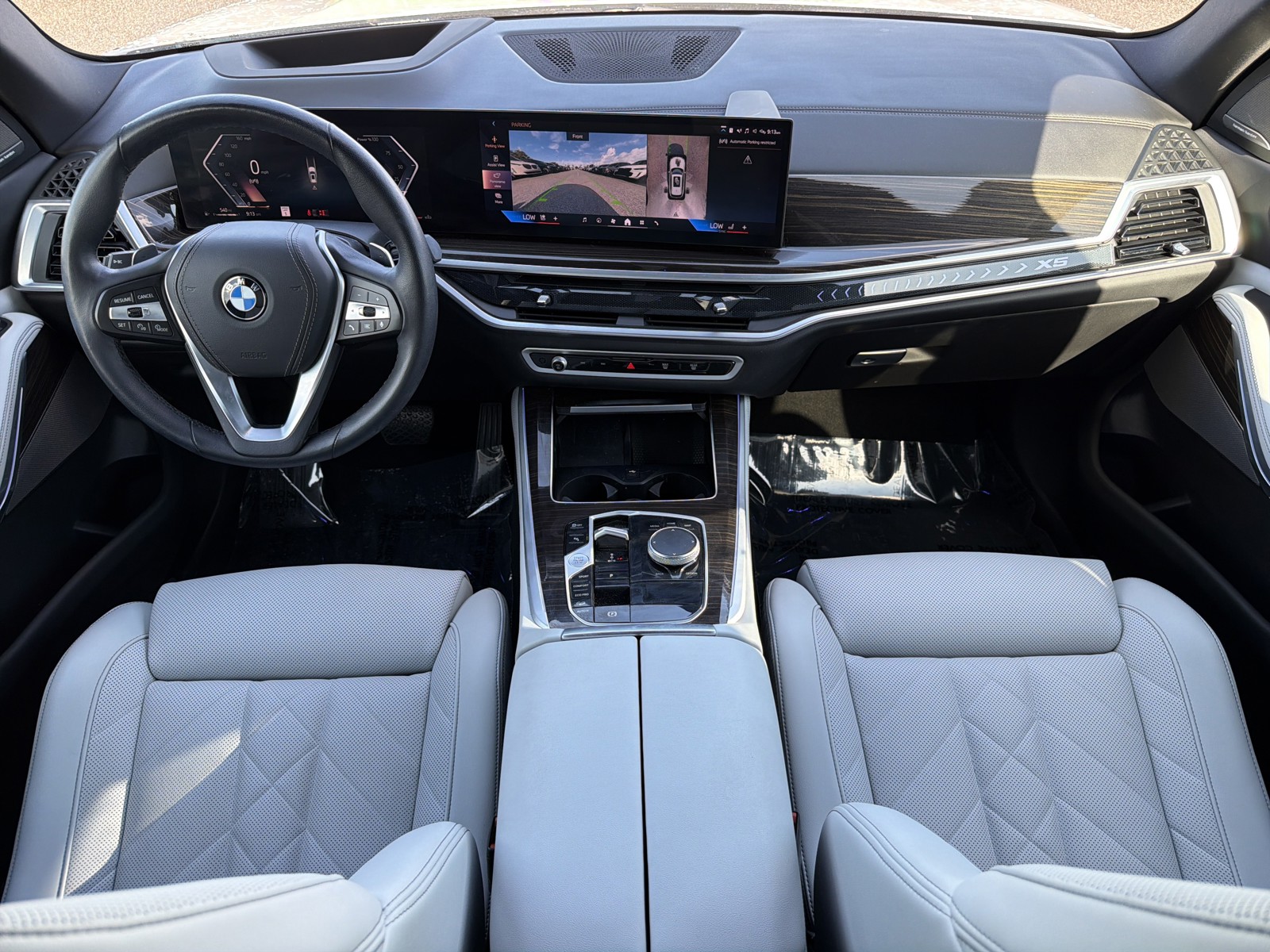 Used 2024 White BMW xDrive40i image 15