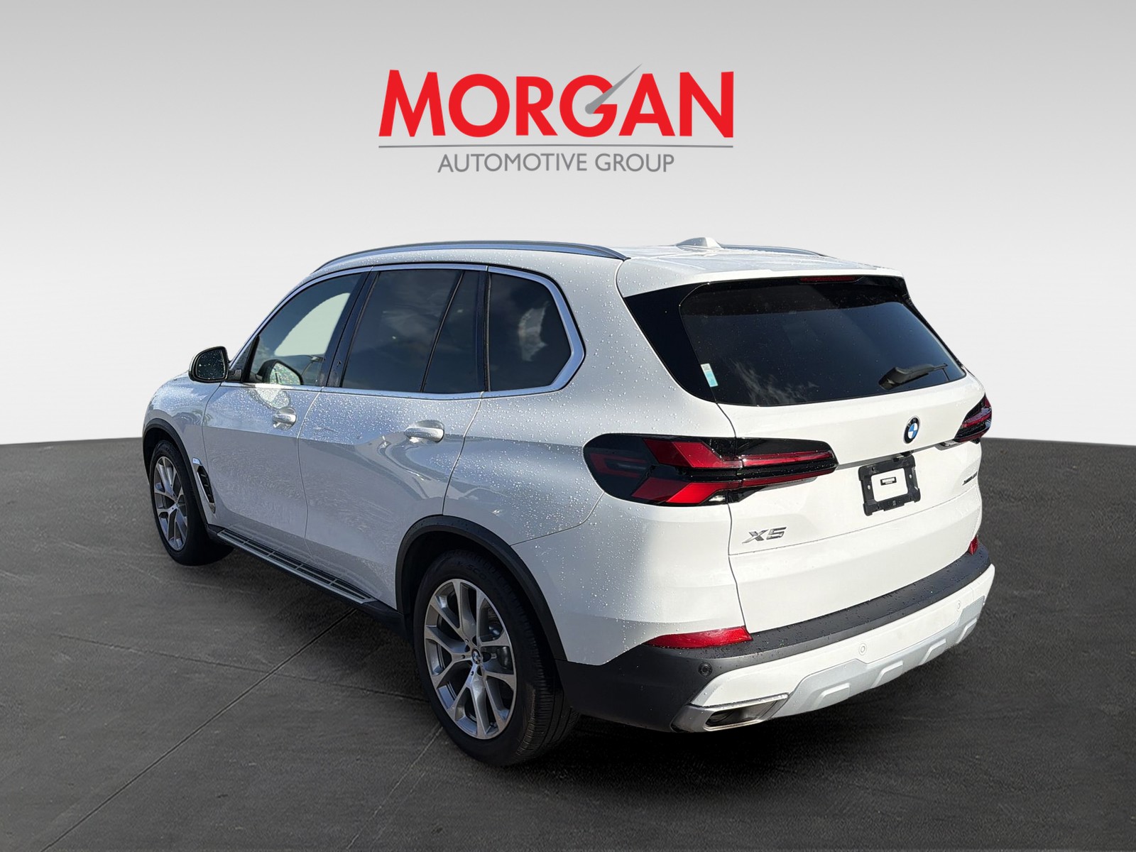 Used 2024 White BMW xDrive40i image 6