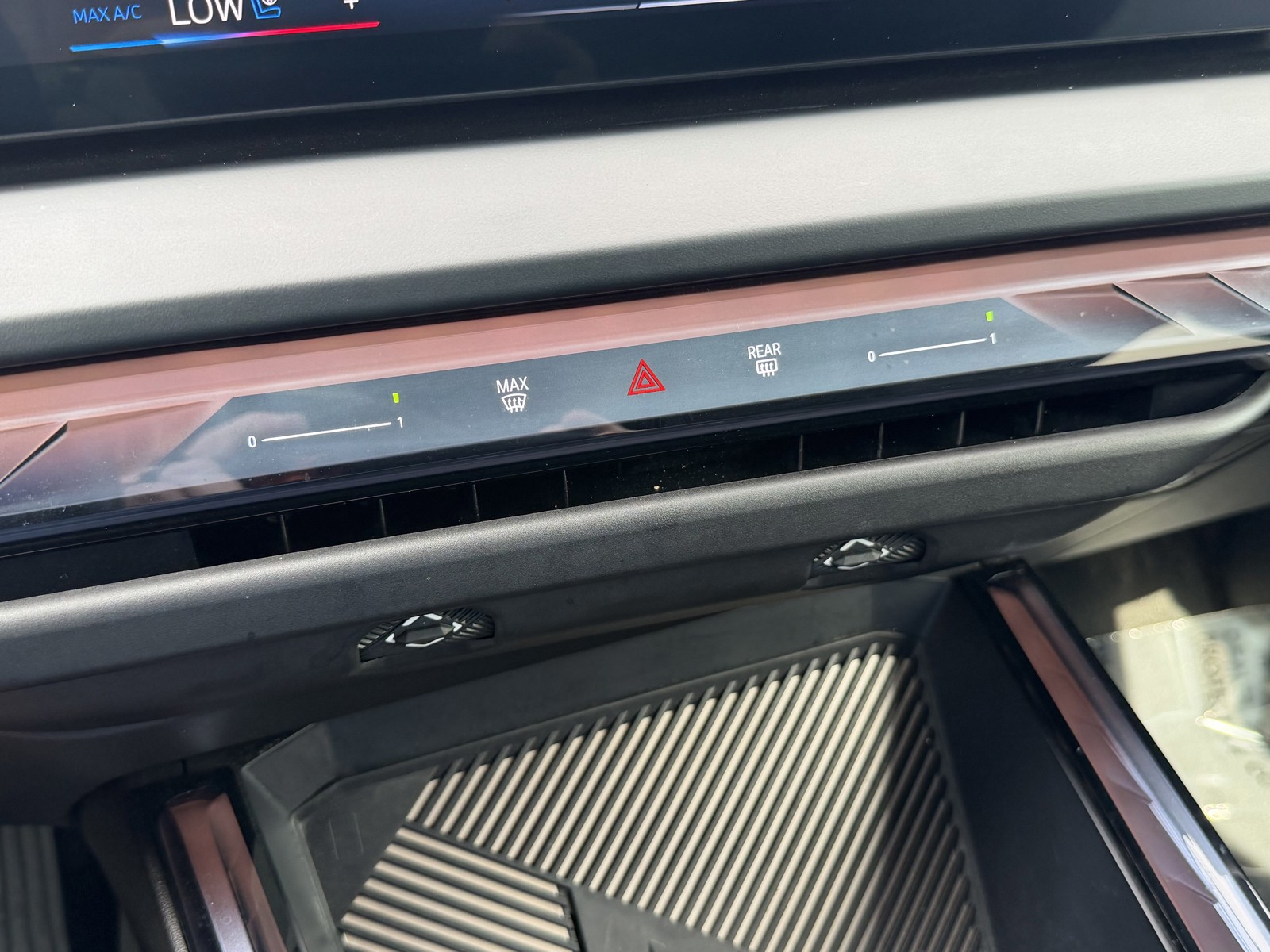 Used 2025 Gray BMW 30 xDrive image 29