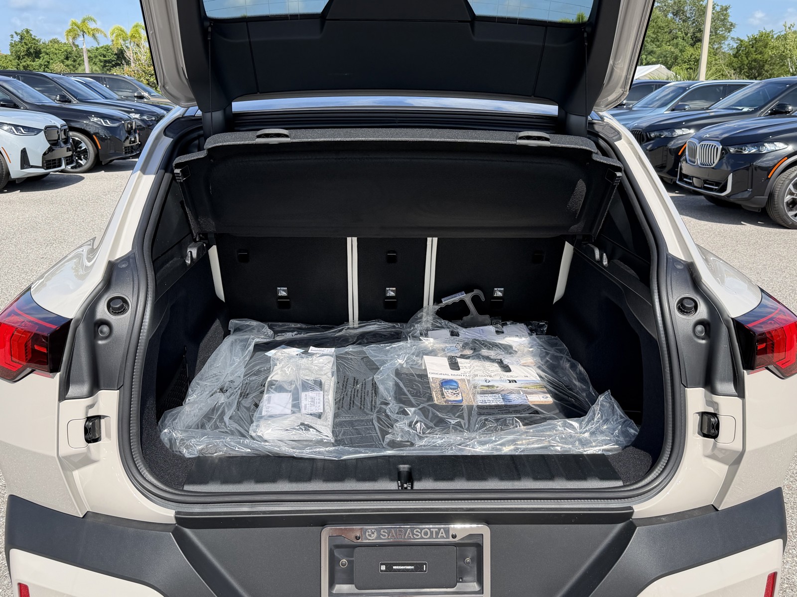 New 2026 Beige BMW xDrive28i image 11