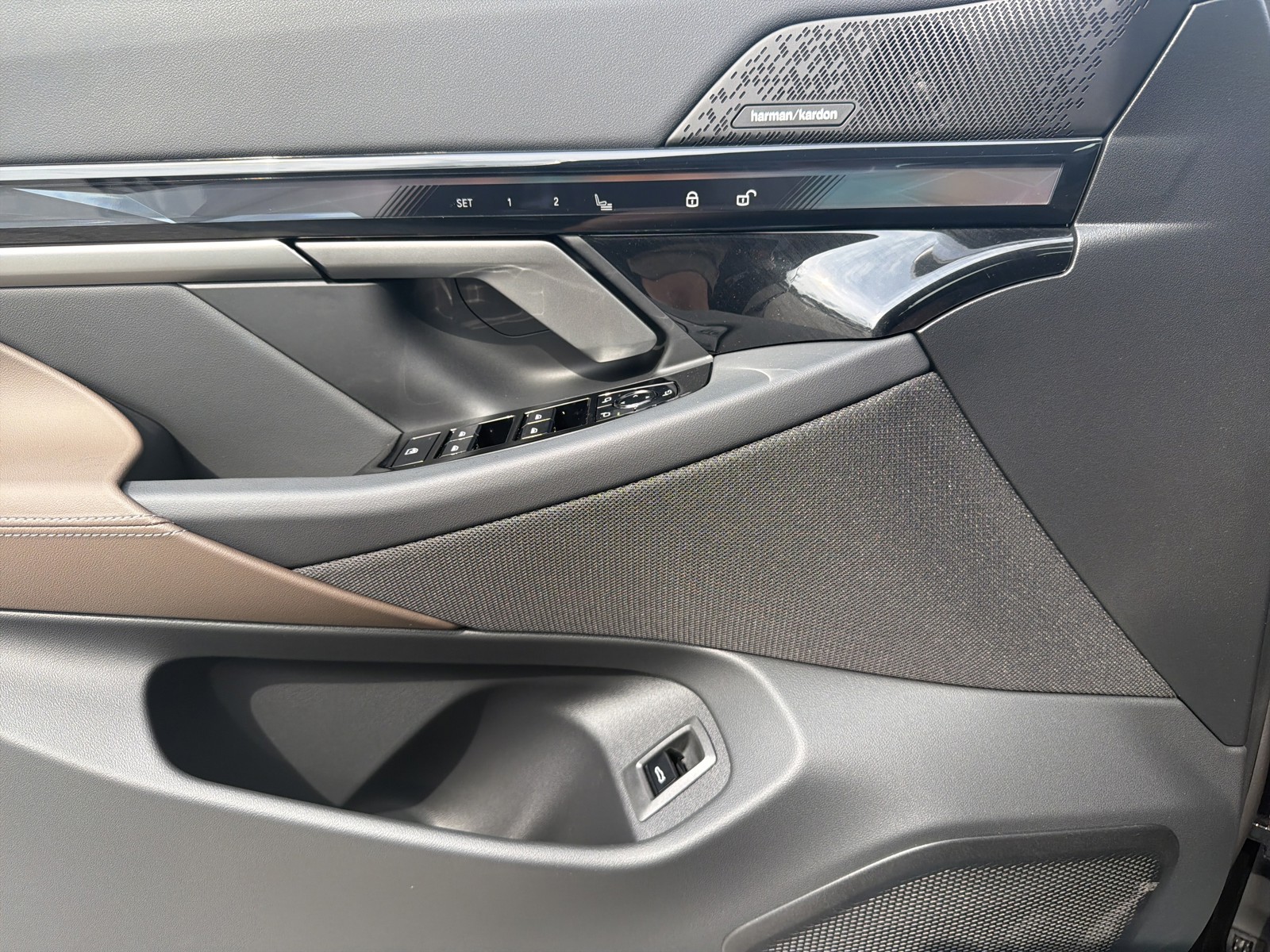 New 2027 Black BMW eDrive40 image 26