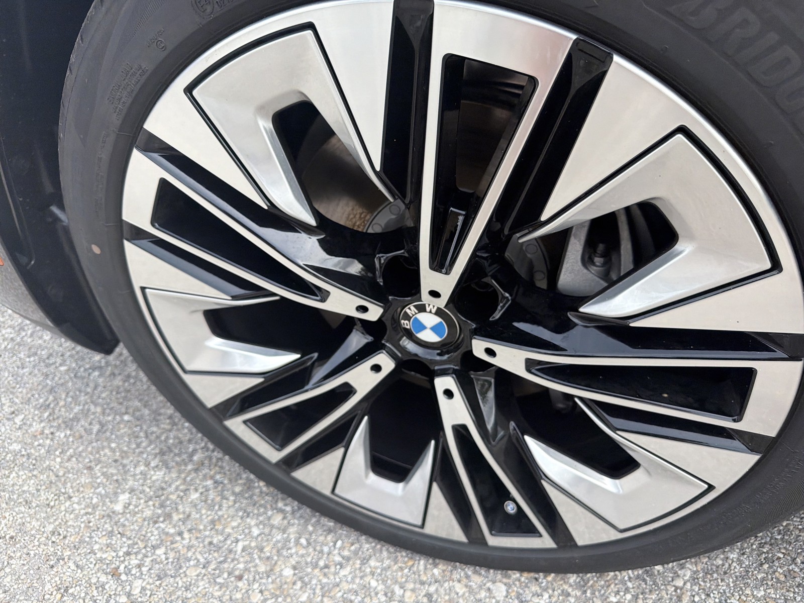 New 2027 Black BMW eDrive40 image 10