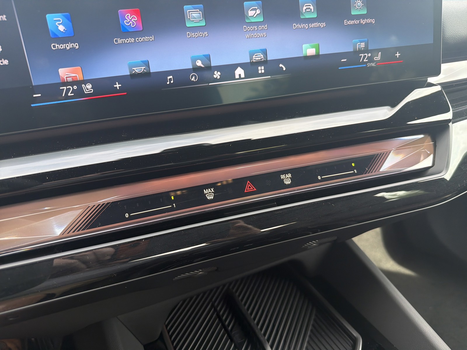 New 2027 Black BMW eDrive40 image 34