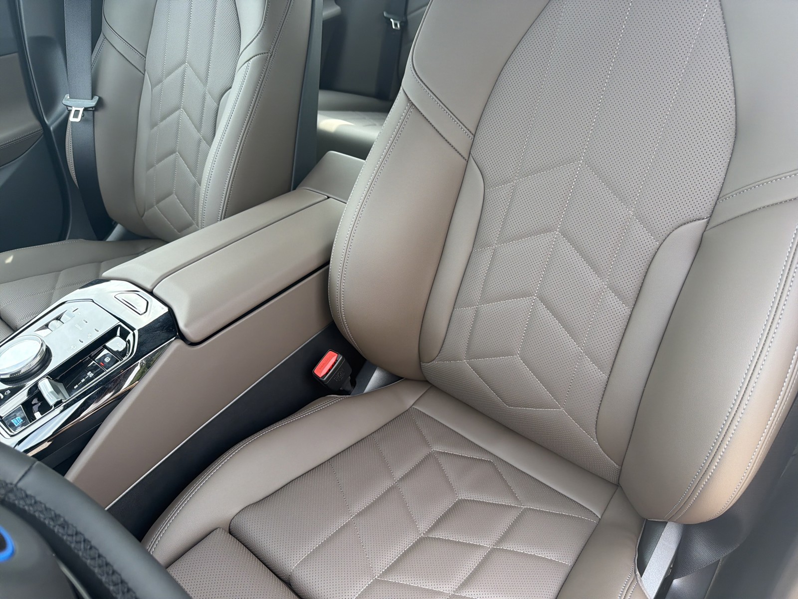 New 2027 Black BMW eDrive40 image 24