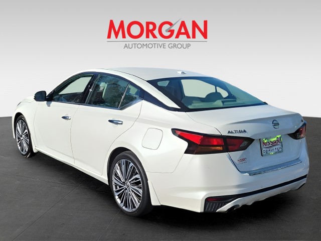 Used 2023 White Nissan 2.5 SL image 3