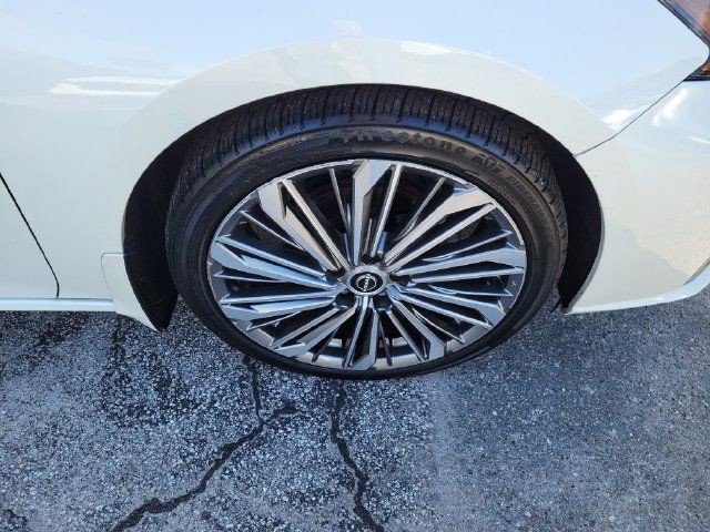 Used 2023 White Nissan 2.5 SL image 5