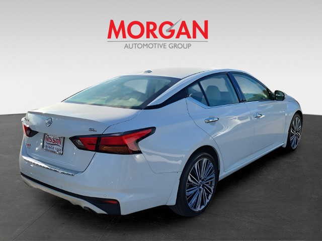 Used 2023 White Nissan 2.5 SL image 2