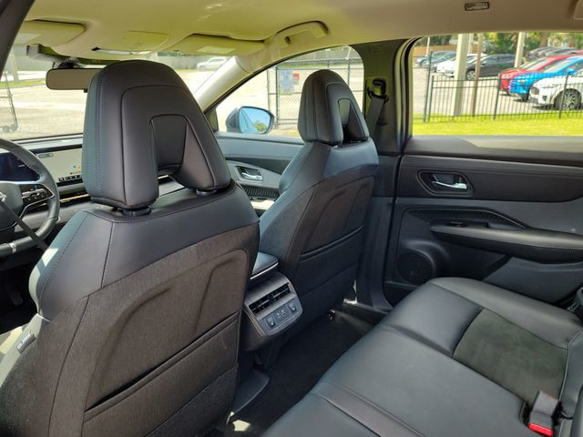 Used 2024 Gray Nissan ENGAGE e-4ORCE image 12