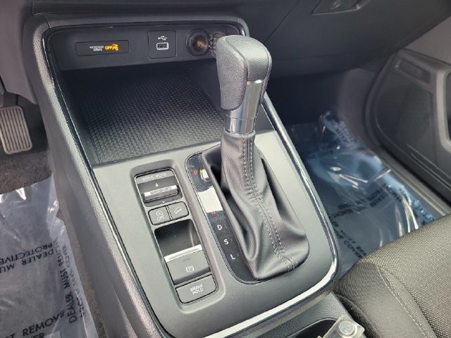 Used 2023 Silver Honda LX image 31