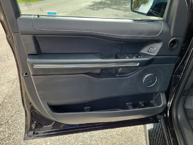 Used 2023 Black Ford XLT image 15