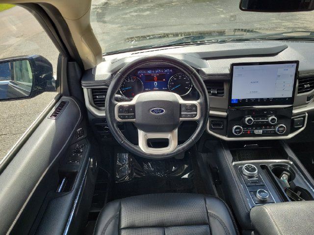 Used 2023 Black Ford XLT image 10