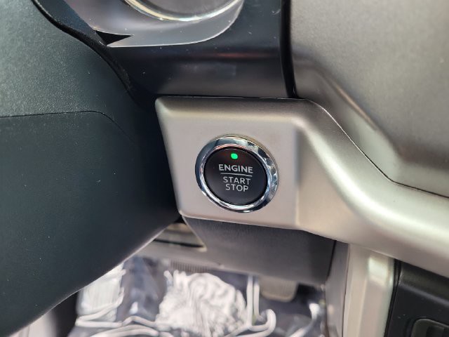 Used 2023 Black Ford XLT image 33
