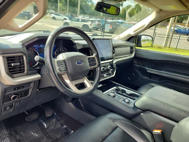 Used 2023 Black Ford XLT image 17