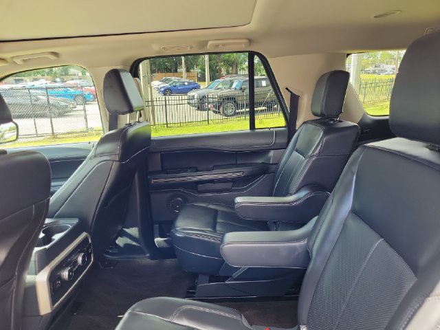 Used 2023 Black Ford XLT image 13