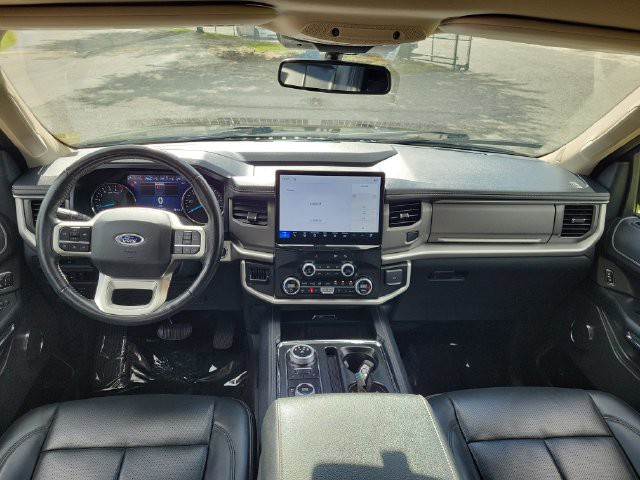 Used 2023 Black Ford XLT image 11
