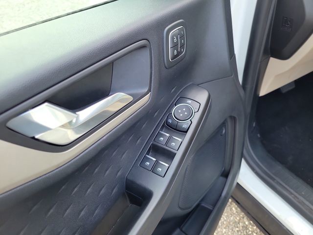 Used 2020 White Ford SEL image 17