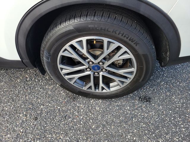 Used 2020 White Ford SEL image 6