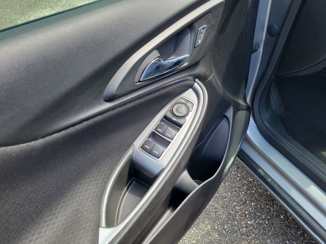 Used 2024 Gray Chevrolet LT image 11