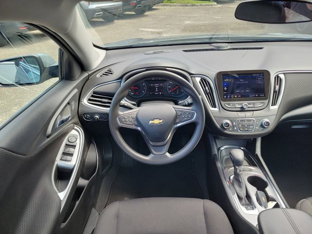 Used 2024 Gray Chevrolet LT image 26