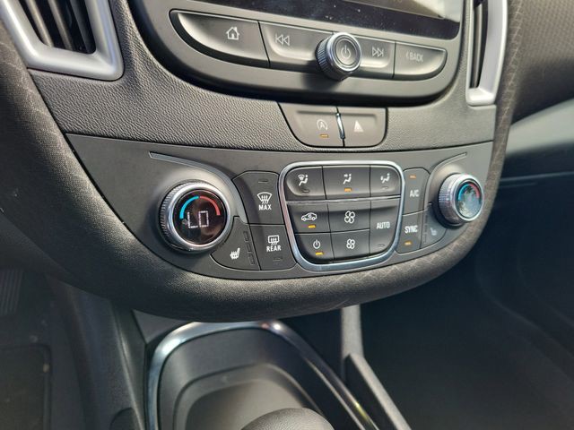 Used 2024 Gray Chevrolet LT image 22