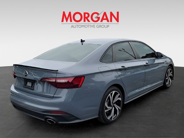 Used 2023  Volkswagen 2.0T Autobahn image 2