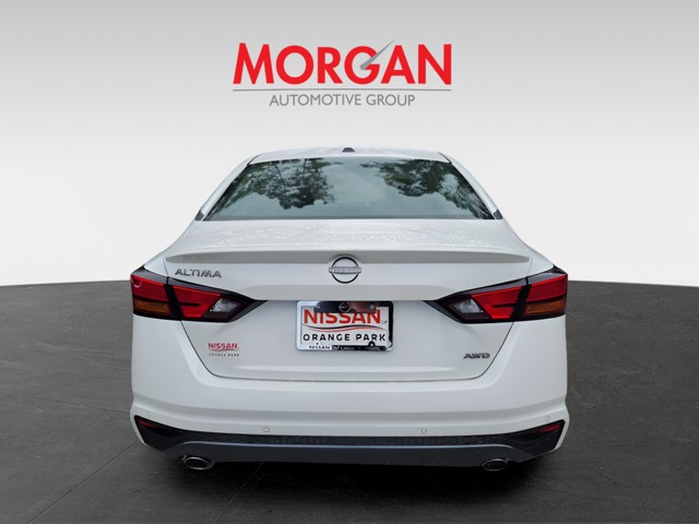 New 2026 White Nissan 2.5 SV image 6