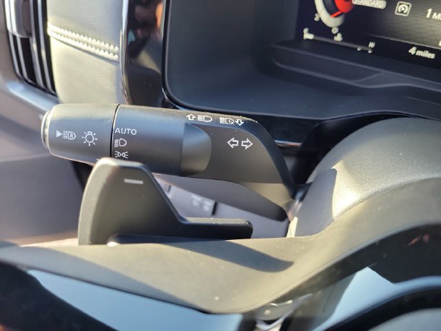 New 2026 Gray Nissan Platinum image 25