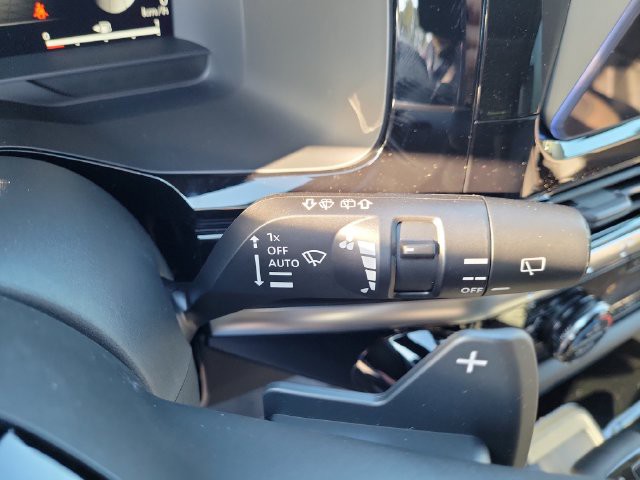 New 2026 Gray Nissan Platinum image 26