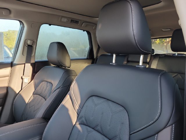 New 2026 Gray Nissan Platinum image 19
