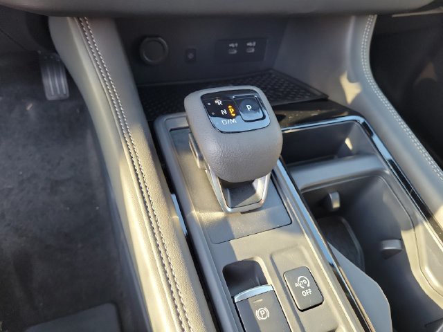 New 2026 Gray Nissan Platinum image 32