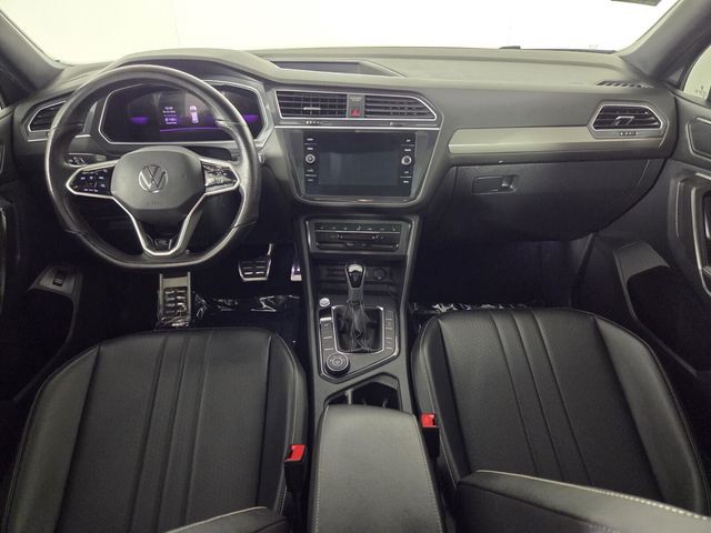 Used 2024  Volkswagen 2.0T SE R-Line Black image 26