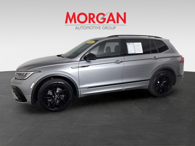 Used 2024  Volkswagen 2.0T SE R-Line Black image 7