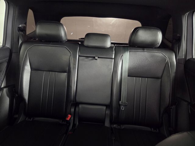 Used 2024  Volkswagen 2.0T SE R-Line Black image 22