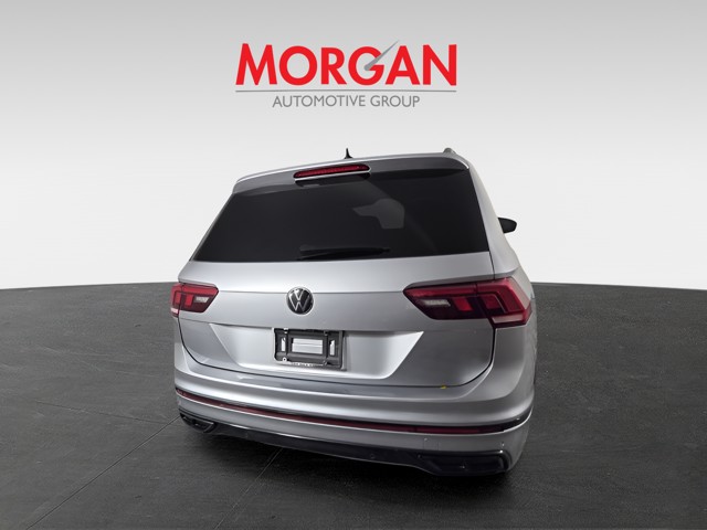 Used 2024  Volkswagen 2.0T SE R-Line Black image 6