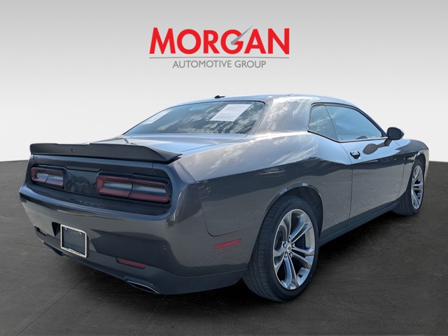 Used 2020 Gray Dodge SXT image 3