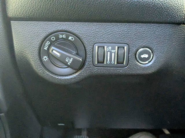 Used 2020 Gray Dodge SXT image 20