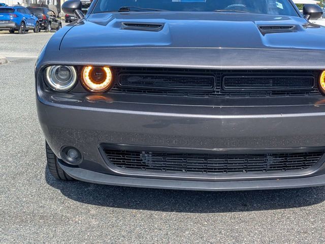 Used 2020 Gray Dodge SXT image 9