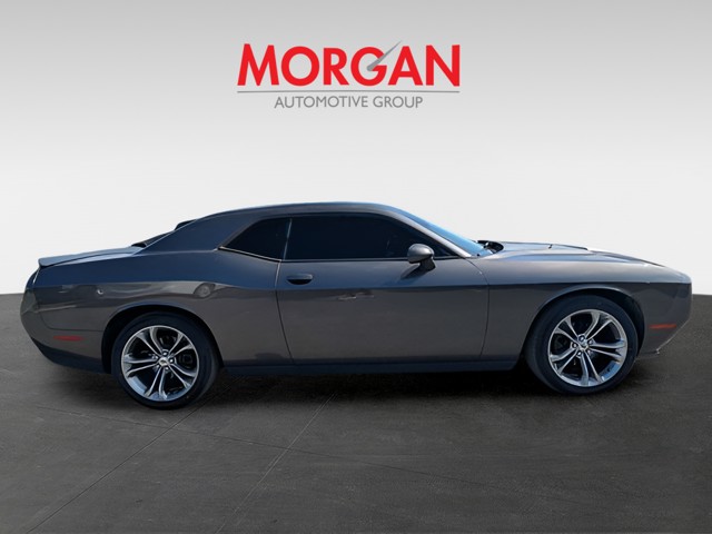 Used 2020 Gray Dodge SXT image 2