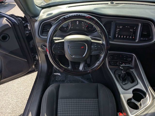 Used 2020 Gray Dodge SXT image 14