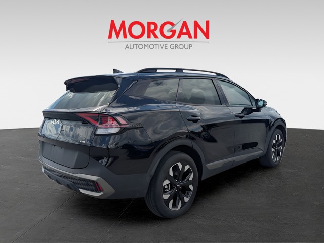 Used 2023 Black Kia X-Line image 3