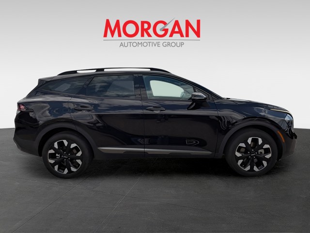 Used 2023 Black Kia X-Line image 2