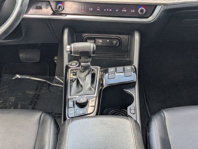 Used 2023 Black Kia X-Line image 19