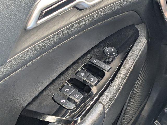 Used 2023 Black Kia X-Line image 21