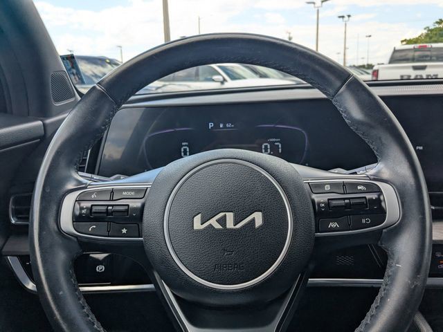 Used 2023 Black Kia X-Line image 23