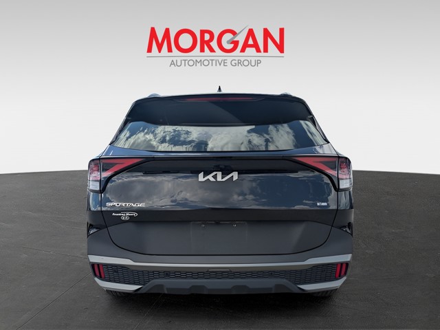 Used 2023 Black Kia X-Line image 4