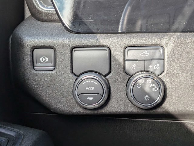 Used 2025 Gray Chevrolet LT image 22