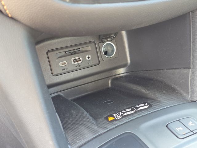 Used 2024 Gray Chevrolet Premier image 27
