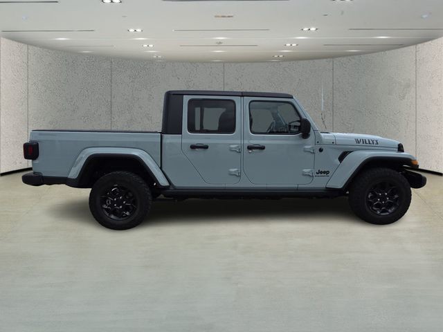 Used 2023  Jeep Willys image 32