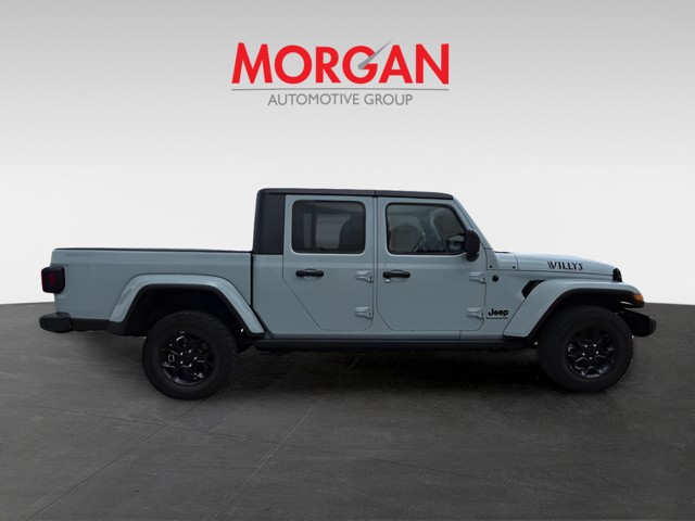 Used 2023  Jeep Willys image 2