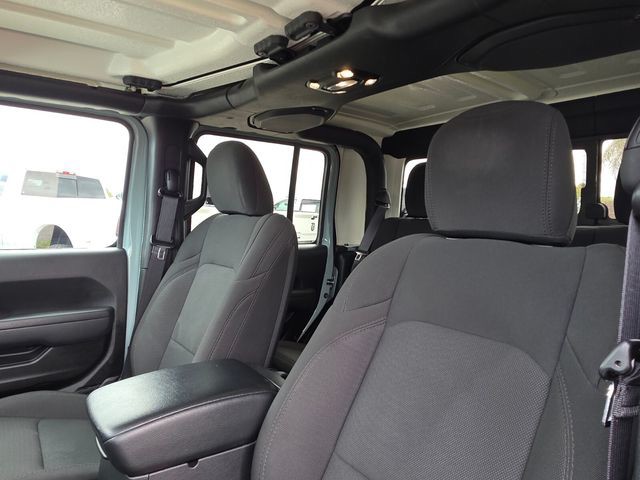 Used 2023  Jeep Willys image 21